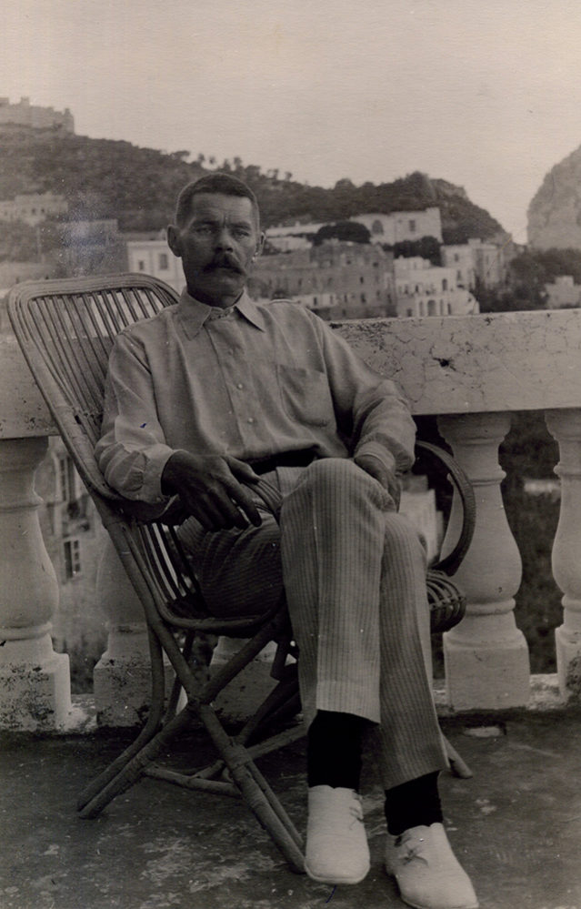 Фото А.М. Горький. Италия. Капри. 1910.