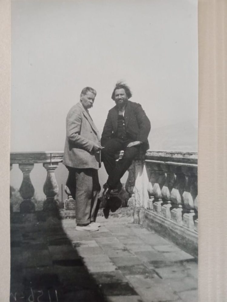 Фото. А.М.Горький и А.Б.Халатов. Италия,  Сорренто. 1931