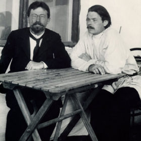 Фото. А.П. Чехов и А.М. Горький. Ялта. 1900