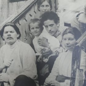А.М. Горький, В.Н. Кольберг, З.А. Пешков и др. Арзамас.1902